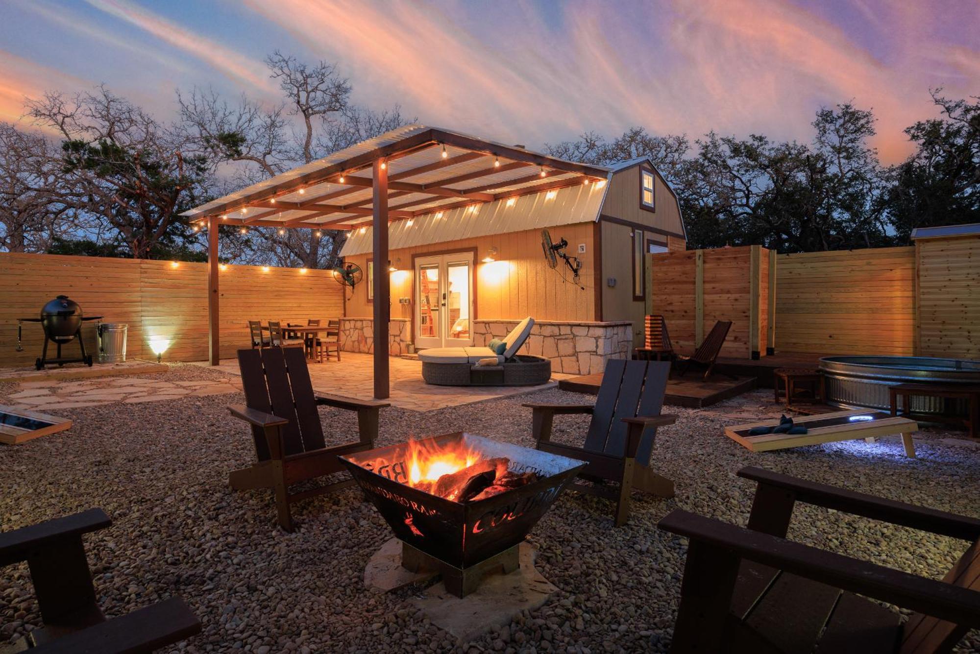 Romantic Luxury Retreat Hot Cold Pool & Sauna Wimberley Bagian luar foto