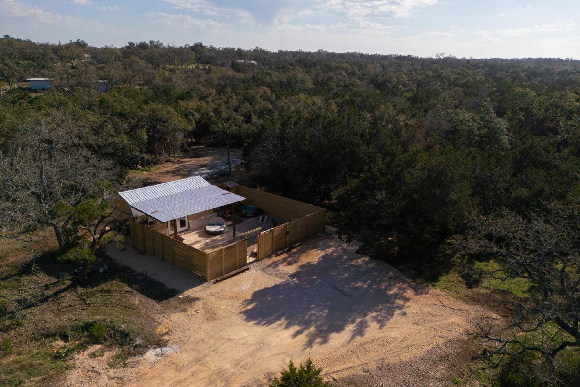 Romantic Luxury Retreat Hot Cold Pool & Sauna Wimberley Bagian luar foto