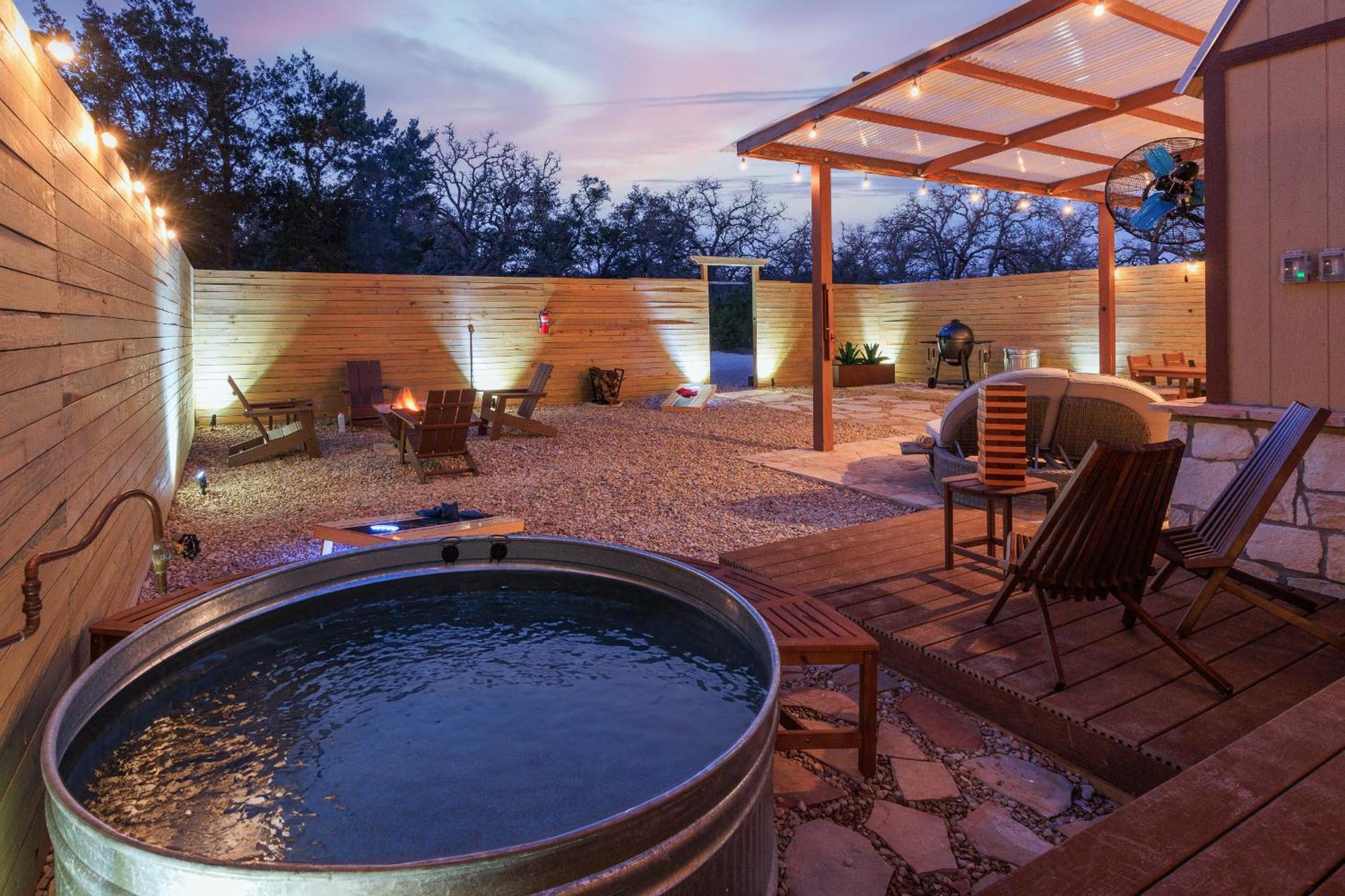 Romantic Luxury Retreat Hot Cold Pool & Sauna Wimberley Bagian luar foto