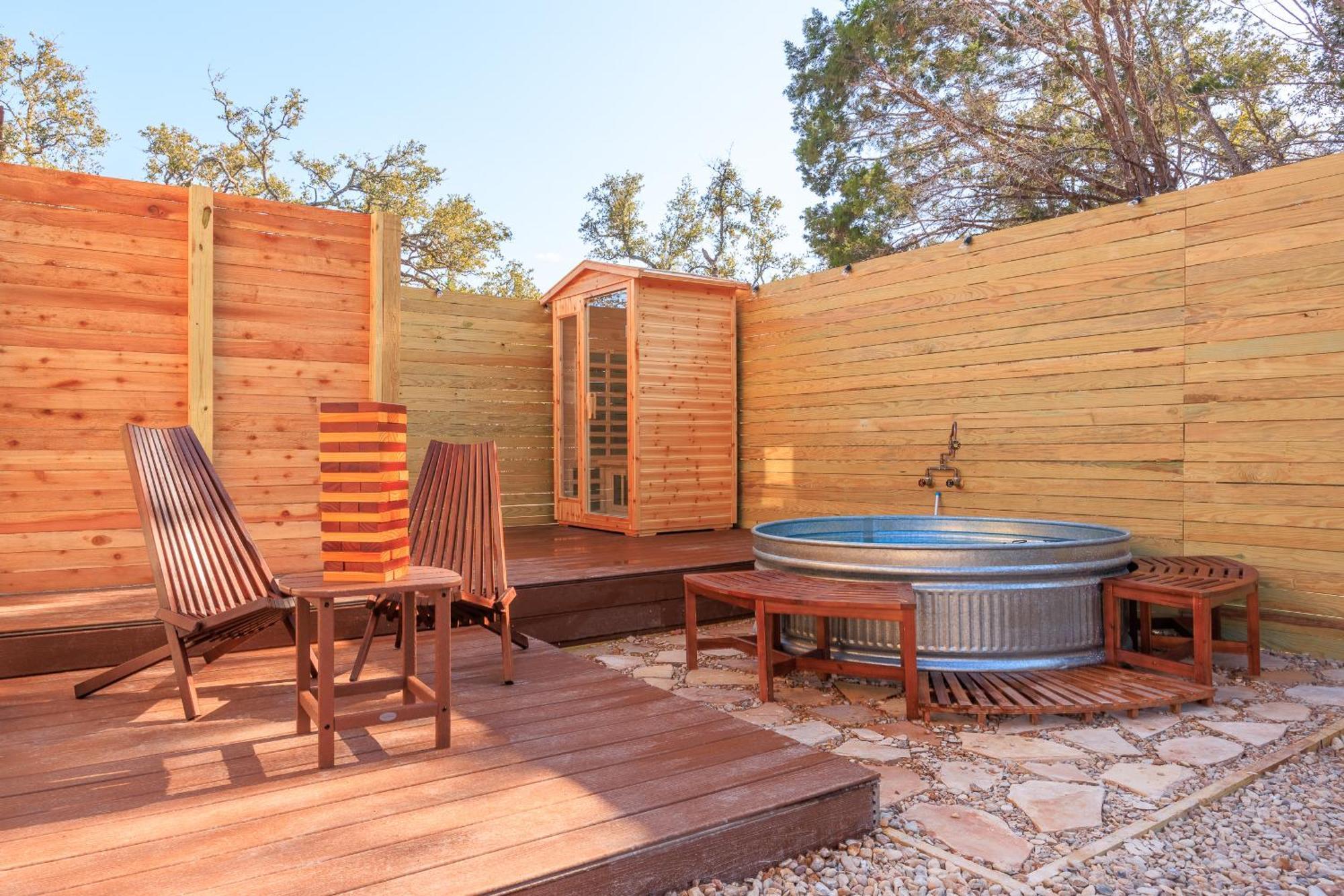 Romantic Luxury Retreat Hot Cold Pool & Sauna Wimberley Bagian luar foto